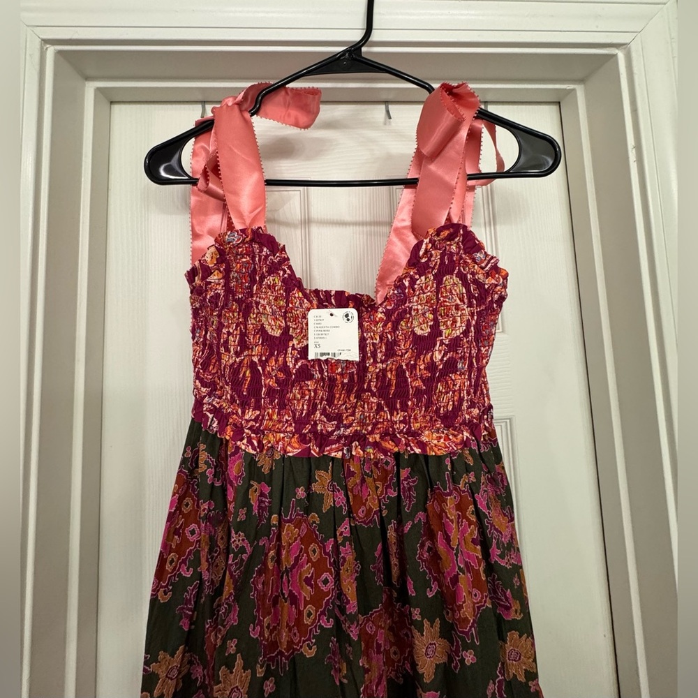 FREE PEOPLE | Maxi Dress with Ribbon Straps - Floral Magenta Combo | XS - Picture 3 of 5